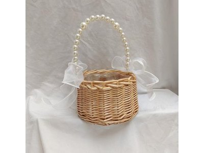Picknick-Geschenkkorb und Decke Hellrosa Korb Holzfaltbarer Tisch Weiden